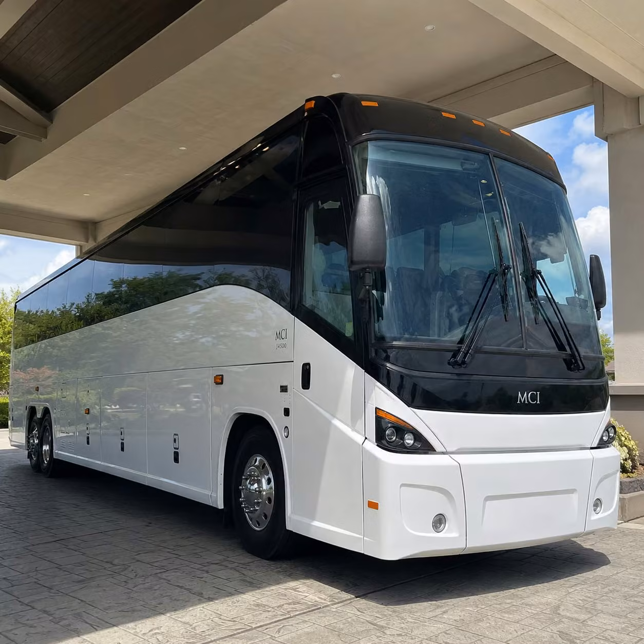 corporate groups in chula vista can book recurring airport shuttle service